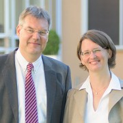 Die neuen Direktoren von Mission EineWelt: Dr. Gabriele und Hanns Hoerschelmann. © MEW/Ermann