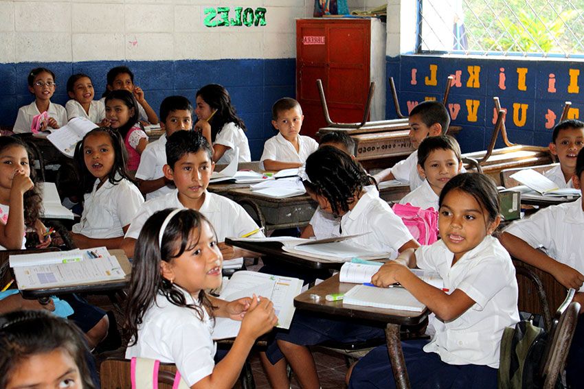 Schulkinder in El Salvador