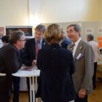 Im Gespräch mit denStandbesuchern © MEW/Neuschwander-Lutz