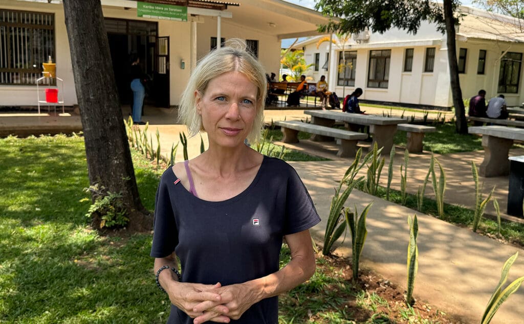 Antje Henke arbeitet als Public Health-Spezialistin am KCMC und beschäftigt sich dort mit Krebsaufklärung und -vorsorge. (Foto: Nadine Reinert)